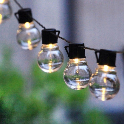 Girlanda solarna LED 30 kul, 6 m ogrodowa - swiecace kule LED w ogrodzie